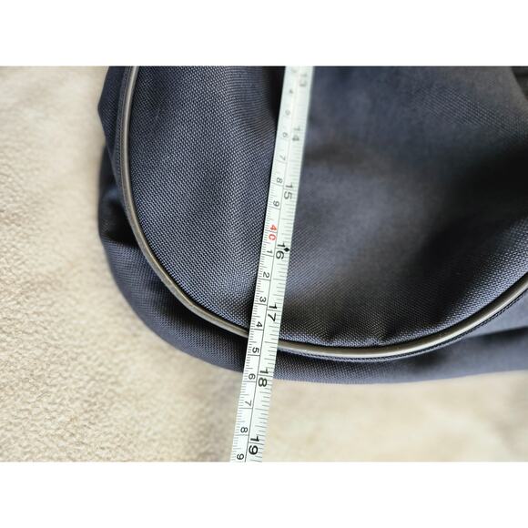 Adidas Diablo Duffel Bag Black Pink Logo Fits Gym Locker Zip Top Compact Sports - Picture 5 of 8